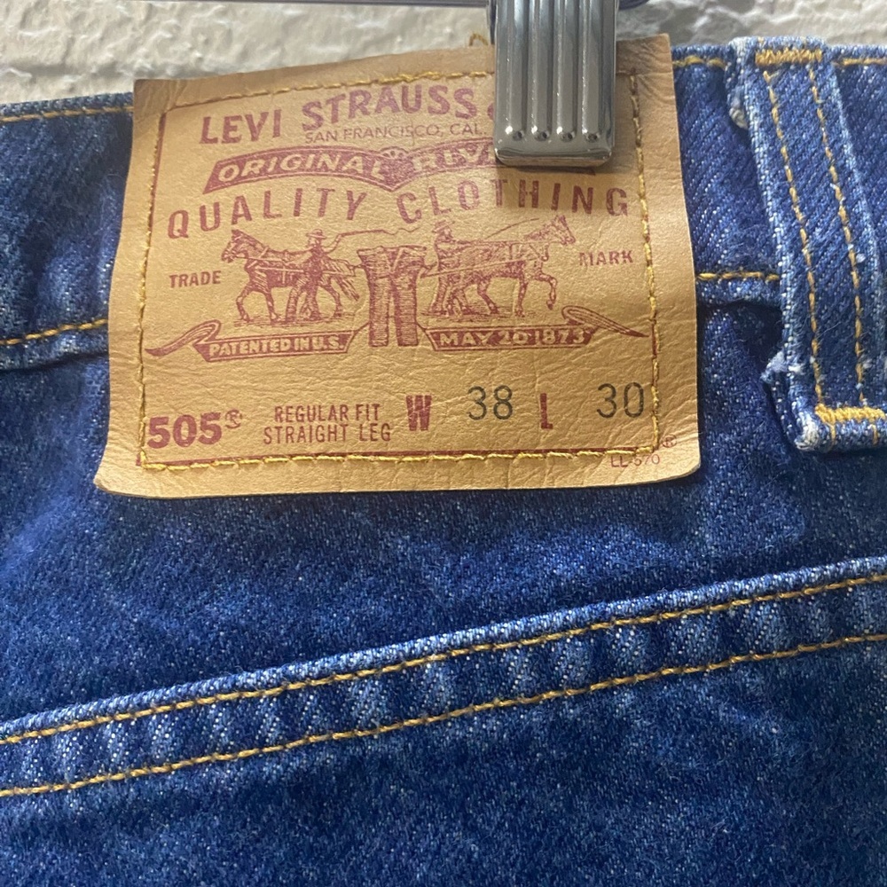 men’s Levi's Blue Straight regular fit 505 Jeans W38L30 - Picture 3 of 10